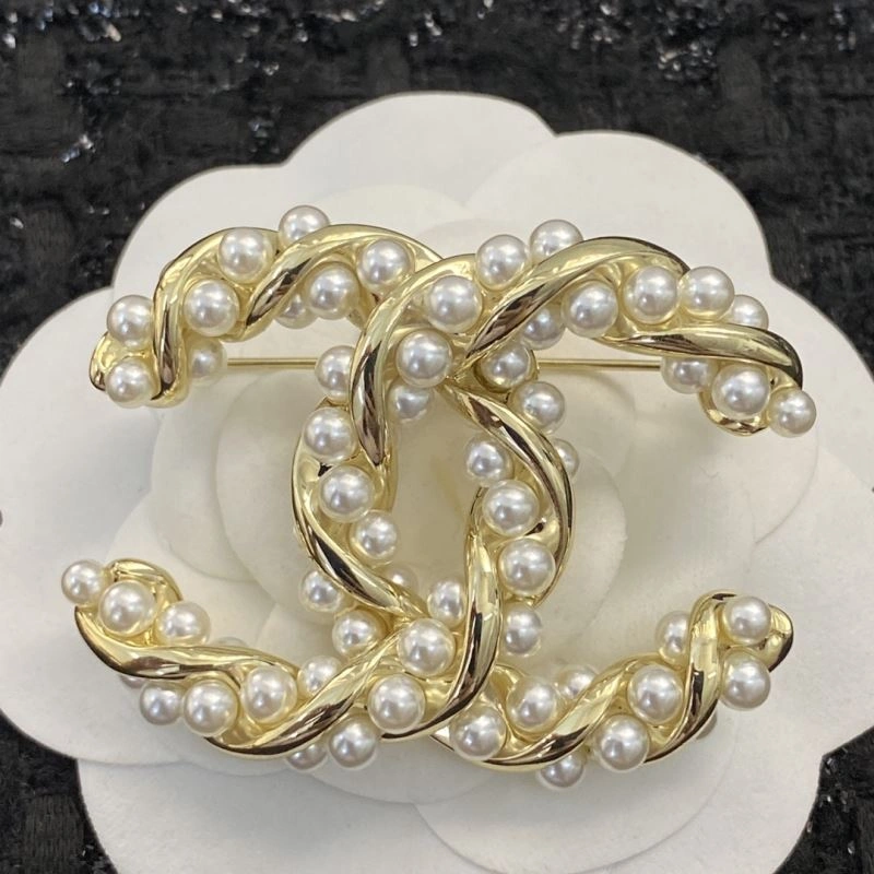 MoistureWicking Chanel Brooches 232315