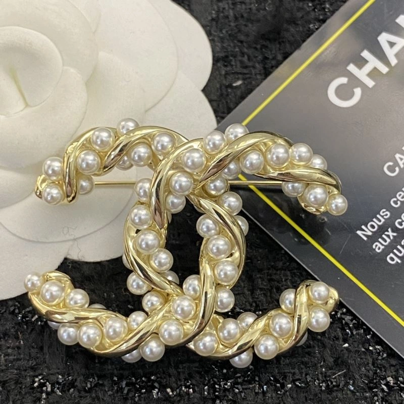 MoistureWicking Chanel Brooches 232315
