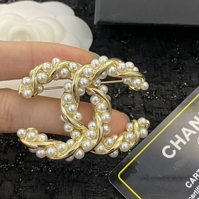 MoistureWicking Chanel Brooches 232315