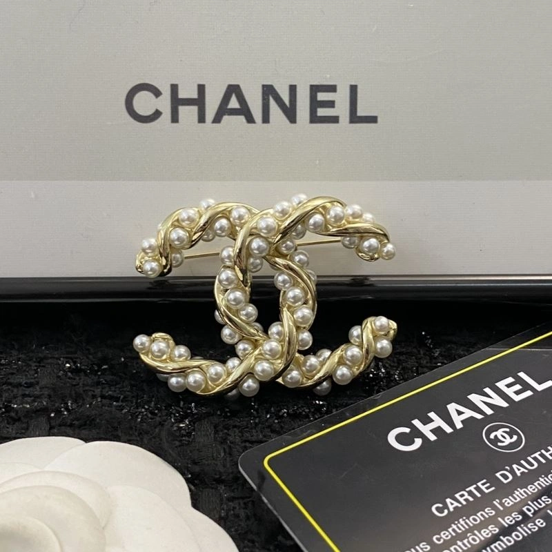 MoistureWicking Chanel Brooches 232315