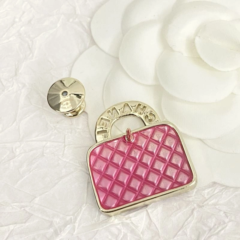 Neat Chanel Brooches 232311