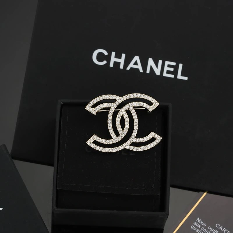 Attractive Chanel Brooches 232335