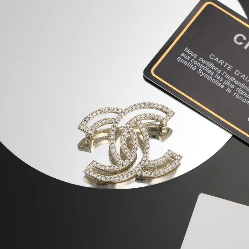 Attractive Chanel Brooches 232335