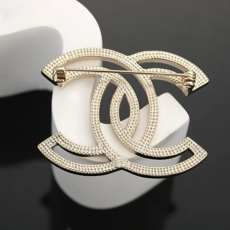 Attractive Chanel Brooches 232335