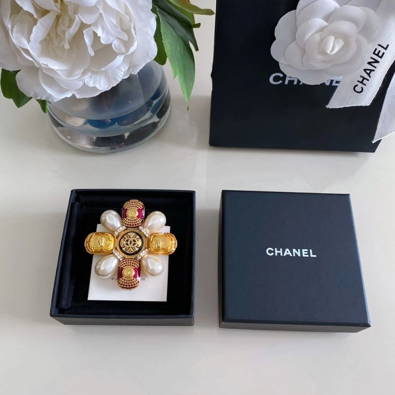 Chanel Brooches UrbanStyle 231926