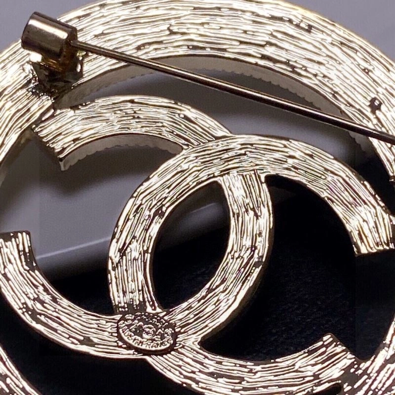 Chanel Brooches DailyWear 231970
