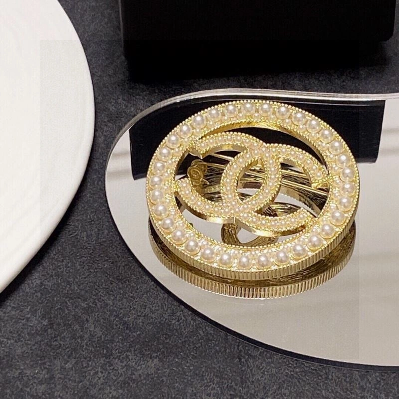 Chanel Brooches DailyWear 231970