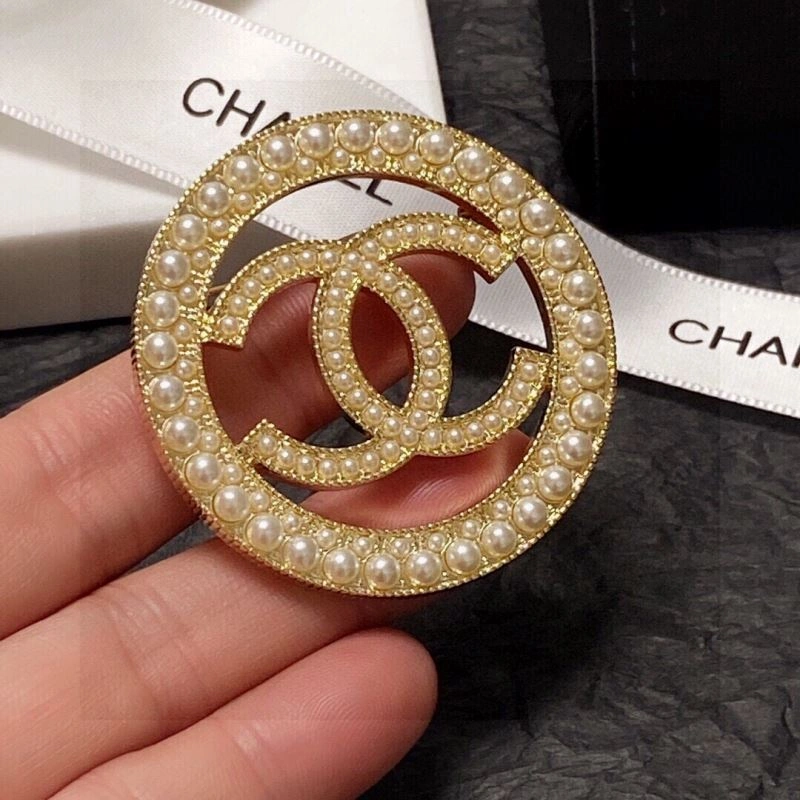 Chanel Brooches DailyWear 231970