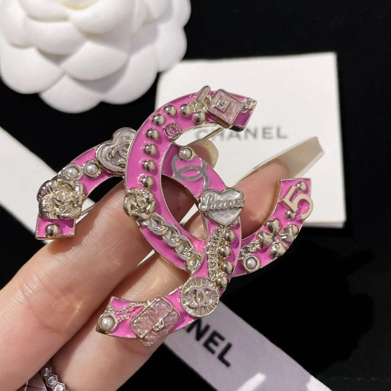 HighPerformance Chanel Brooches 231939