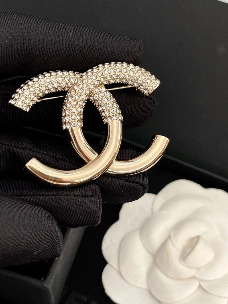 Chanel Brooches Comfortable 231936