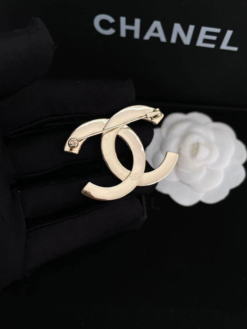 Chanel Brooches Comfortable 231936