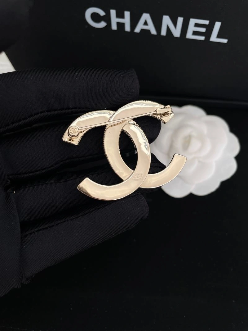 Chanel Brooches Comfortable 231936