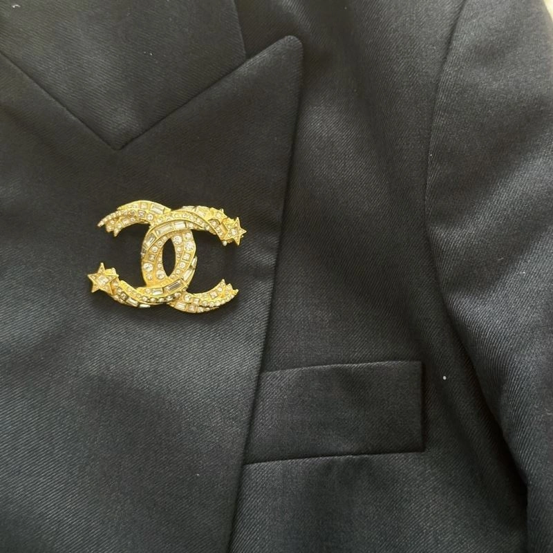 OnTrend Chanel Brooches 231932