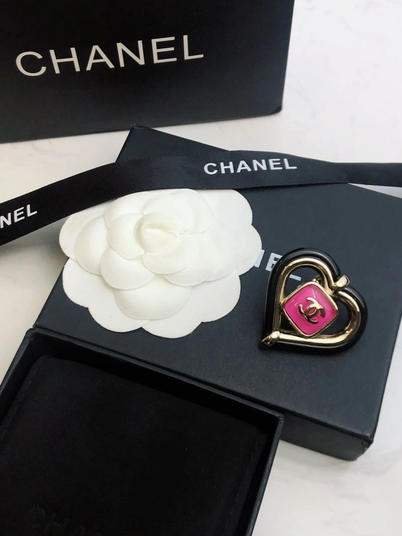 DailyWear Chanel Brooches 231981