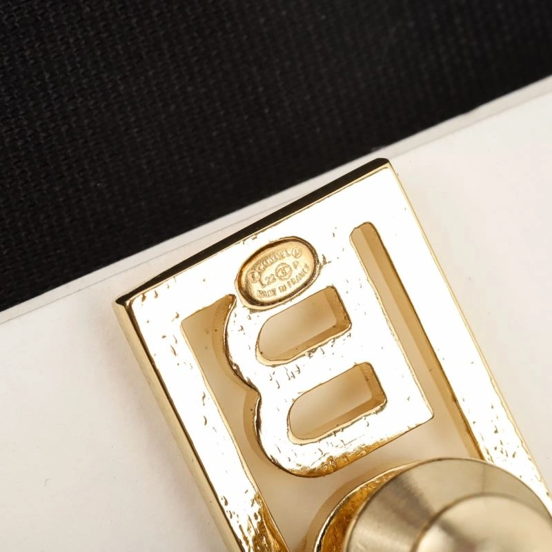 SmartChoice Chanel Brooches 231924