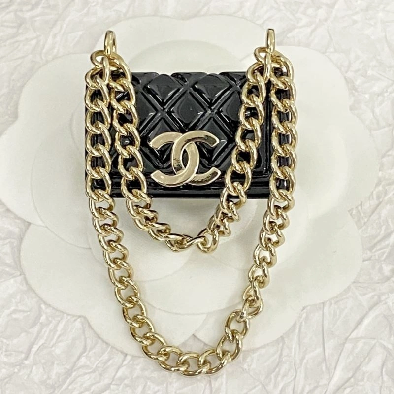 Chanel Brooches Stretchable 231916