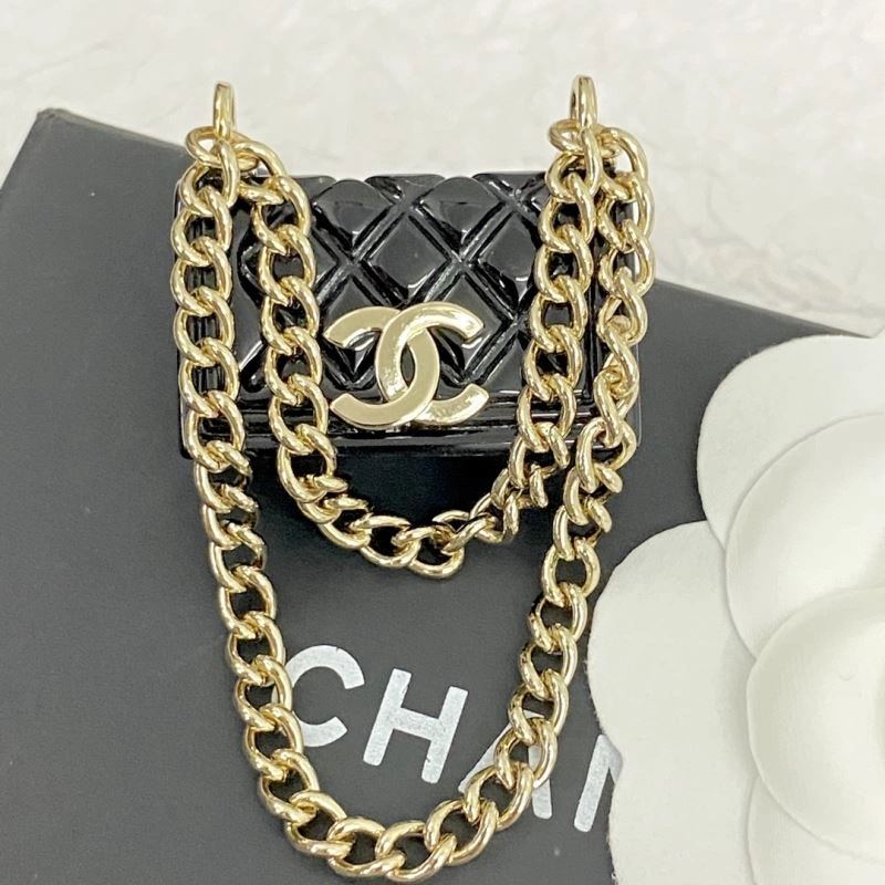 Chanel Brooches Stretchable 231916