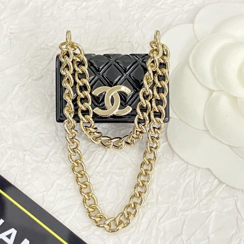 Chanel Brooches Stretchable 231916