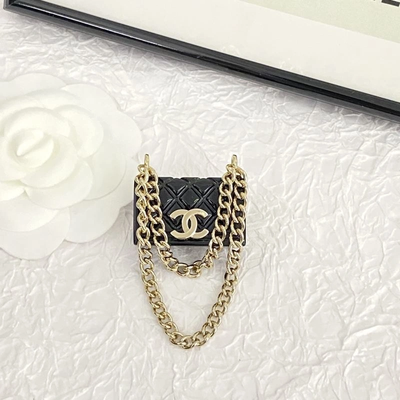 Chanel Brooches Stretchable 231916