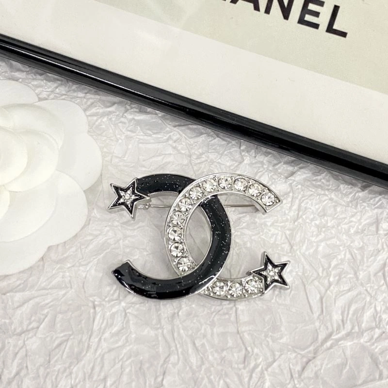 UrbanStyle Chanel Brooches 231941