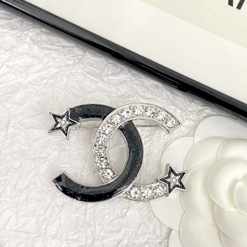 UrbanStyle Chanel Brooches 231941