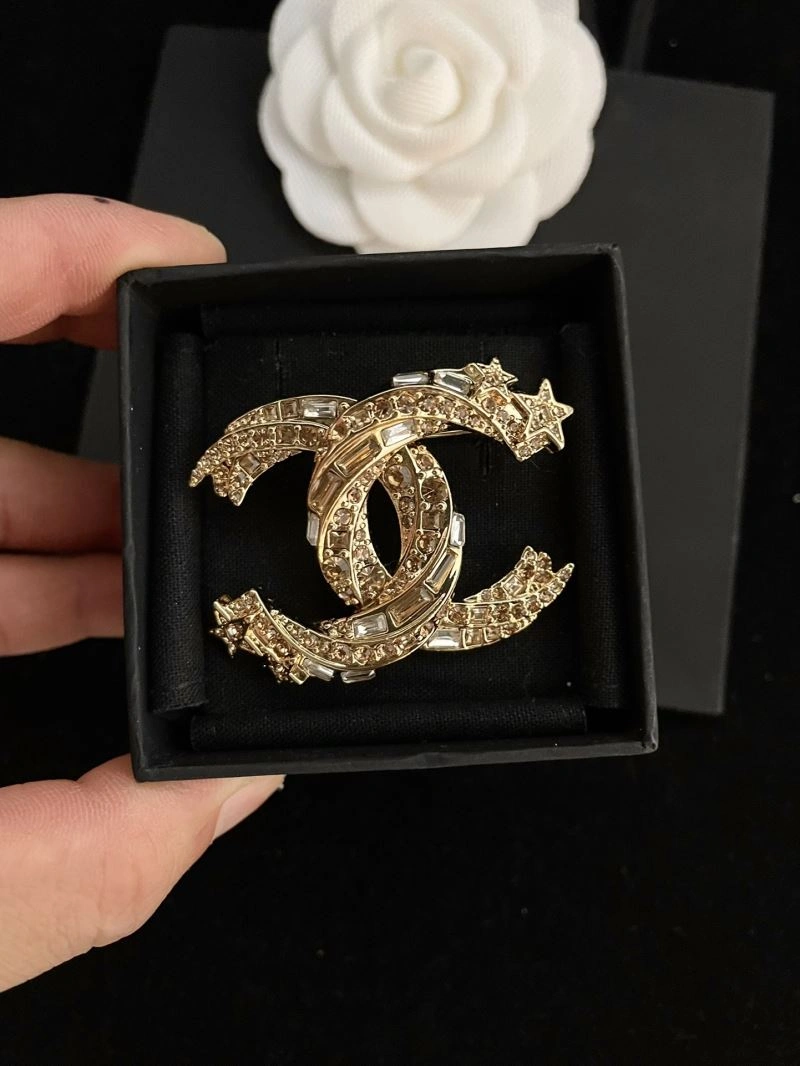 Chanel Brooches Elegant 231915