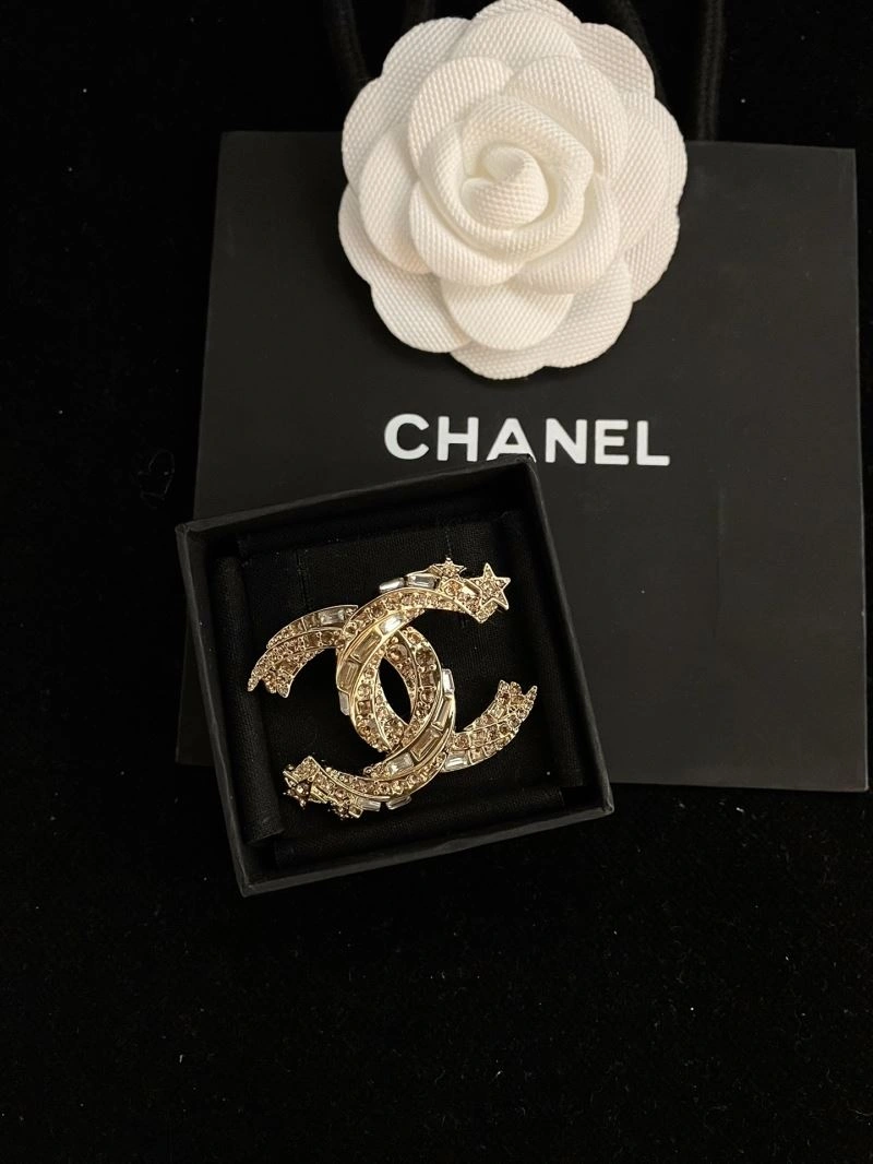 Chanel Brooches Elegant 231915