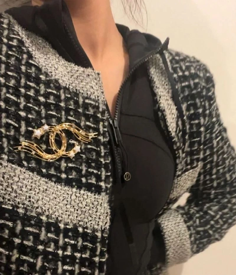 Chanel Brooches Durable 231903
