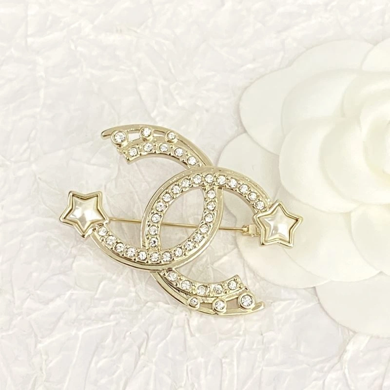 Chanel Brooches Fashionable 231905