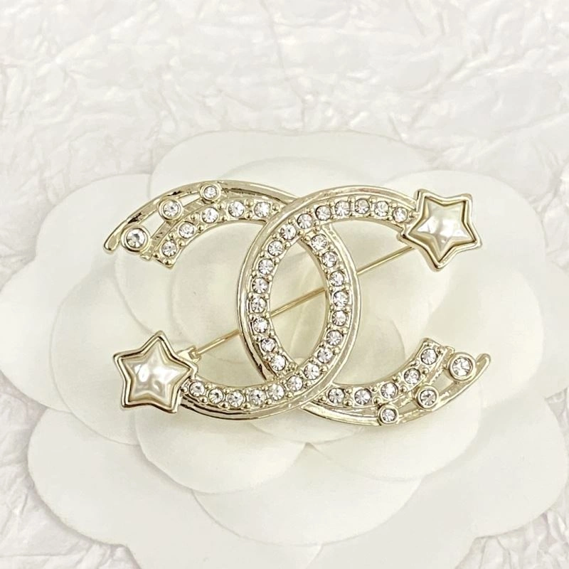Chanel Brooches Fashionable 231905