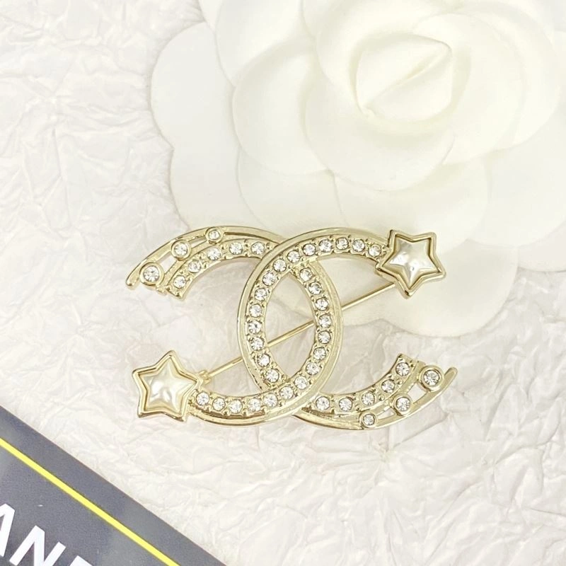 Chanel Brooches Fashionable 231905