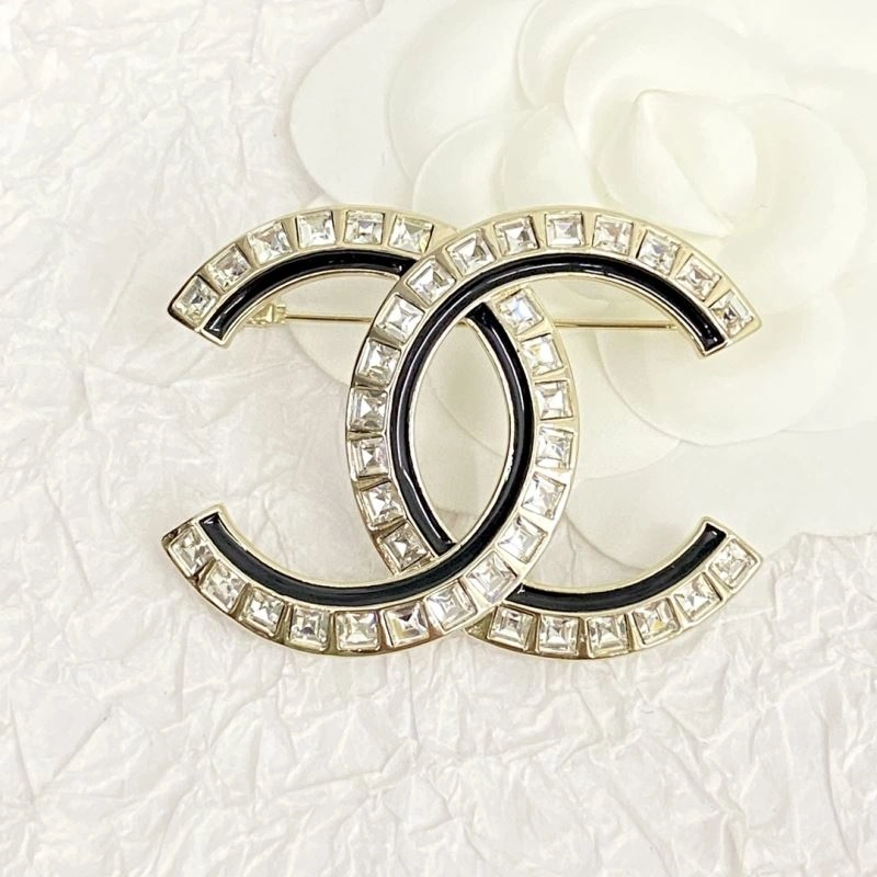 Chanel Brooches Snug 231911