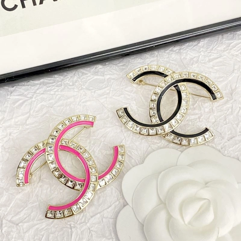 Chanel Brooches Snug 231911