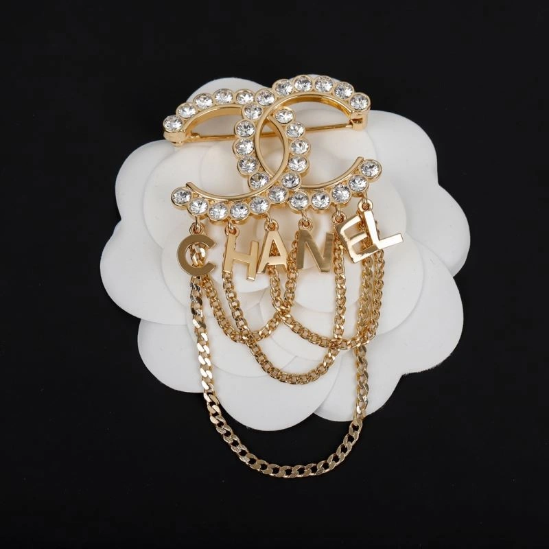 Functional Chanel Brooches 231945