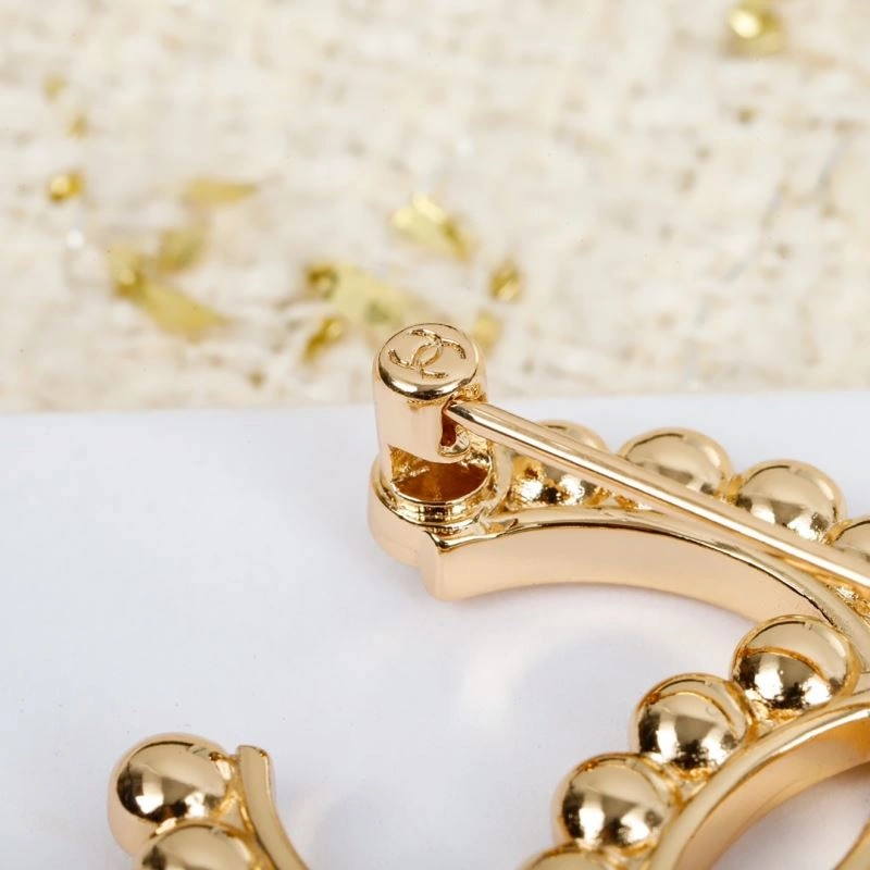 Functional Chanel Brooches 231945