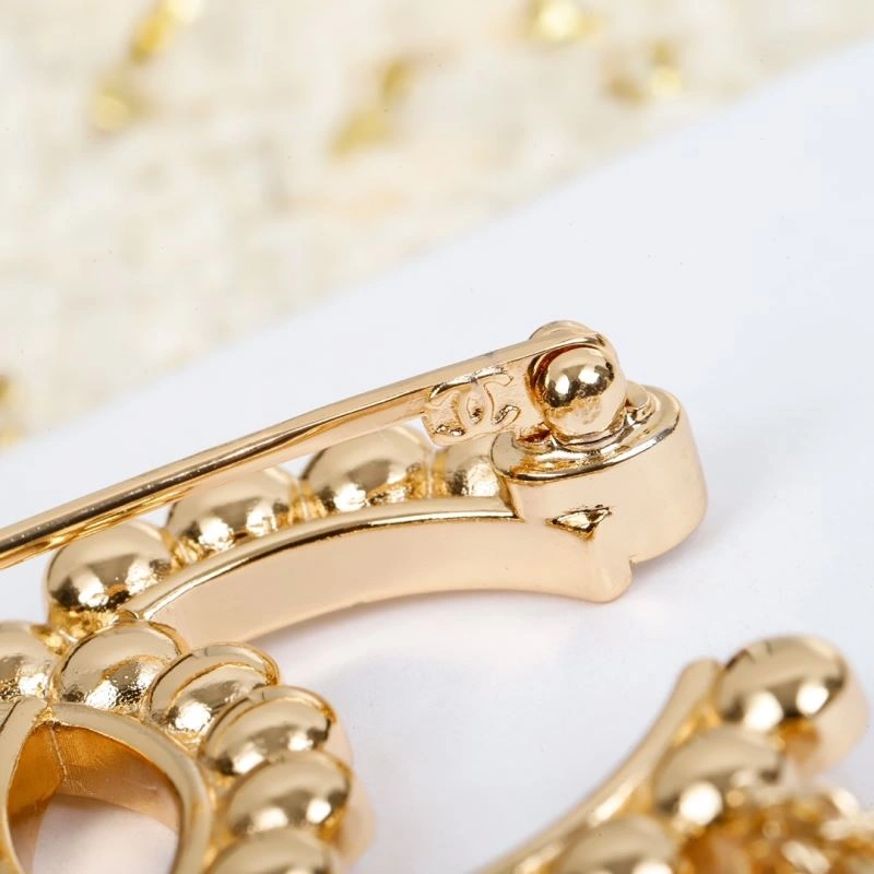 Functional Chanel Brooches 231945