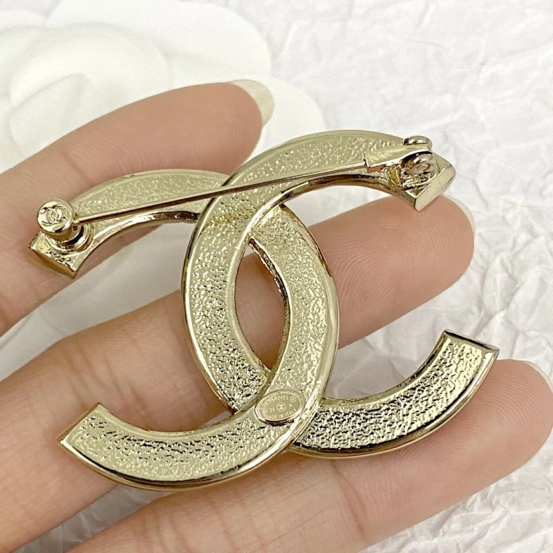 Stretchable Chanel Brooches 231890