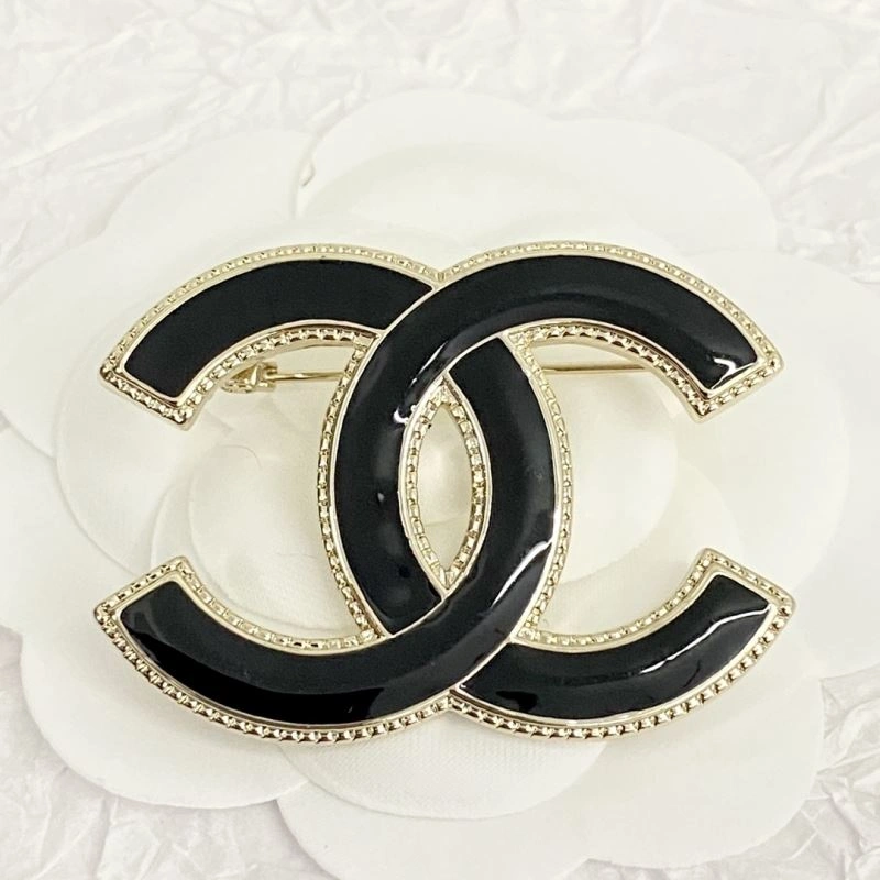 Casual Chanel Brooches 231921