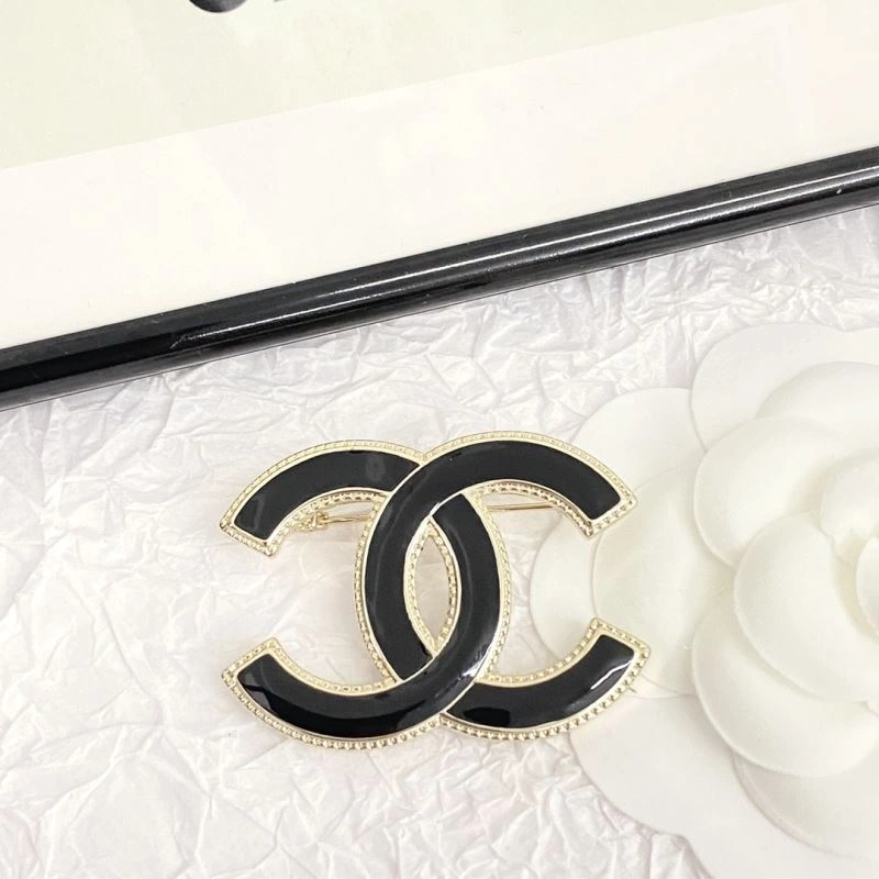 Casual Chanel Brooches 231921