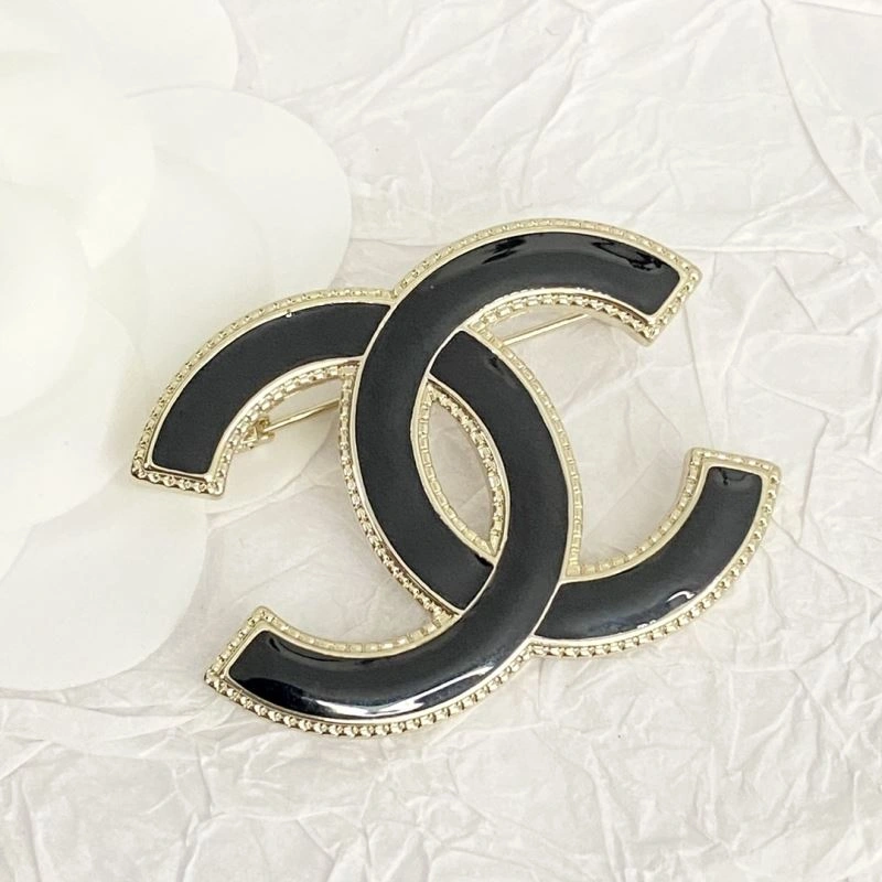 Casual Chanel Brooches 231921