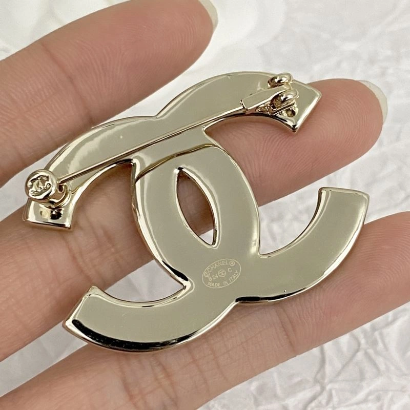 Casual Chanel Brooches 231921