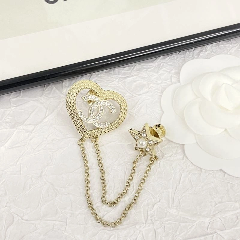 WeatherProof Chanel Brooches 231914