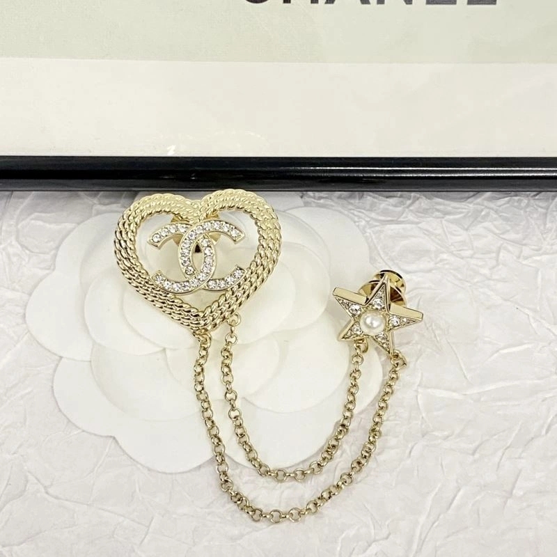 WeatherProof Chanel Brooches 231914