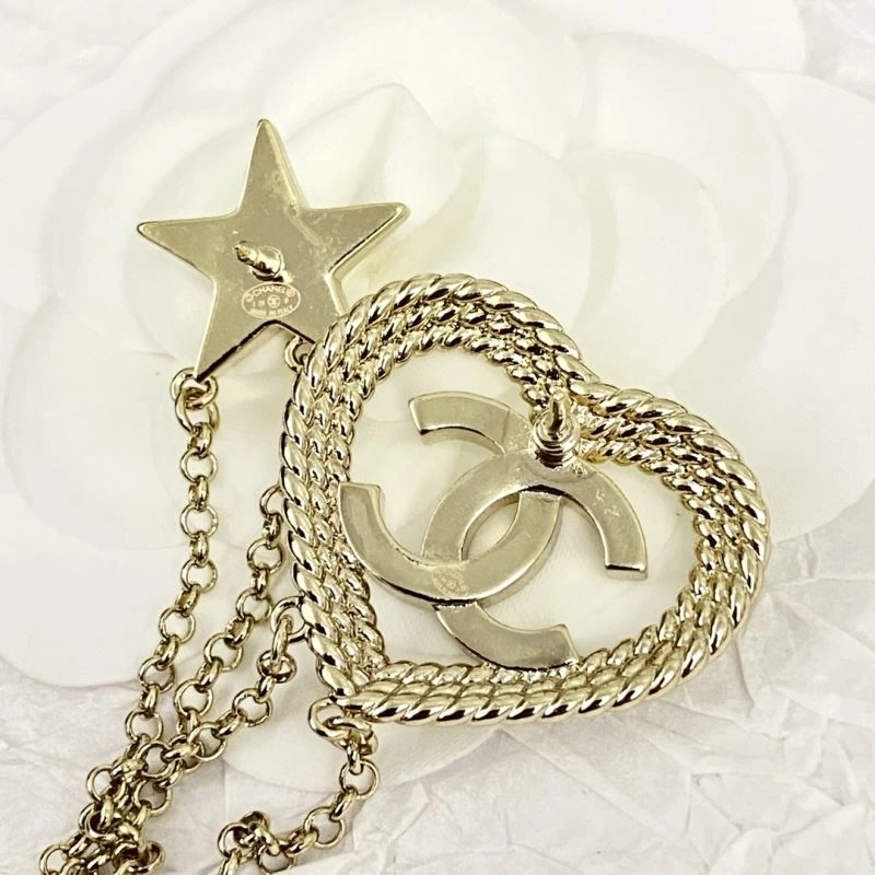 WeatherProof Chanel Brooches 231914