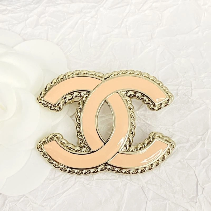 Chanel Brooches Snug 231918