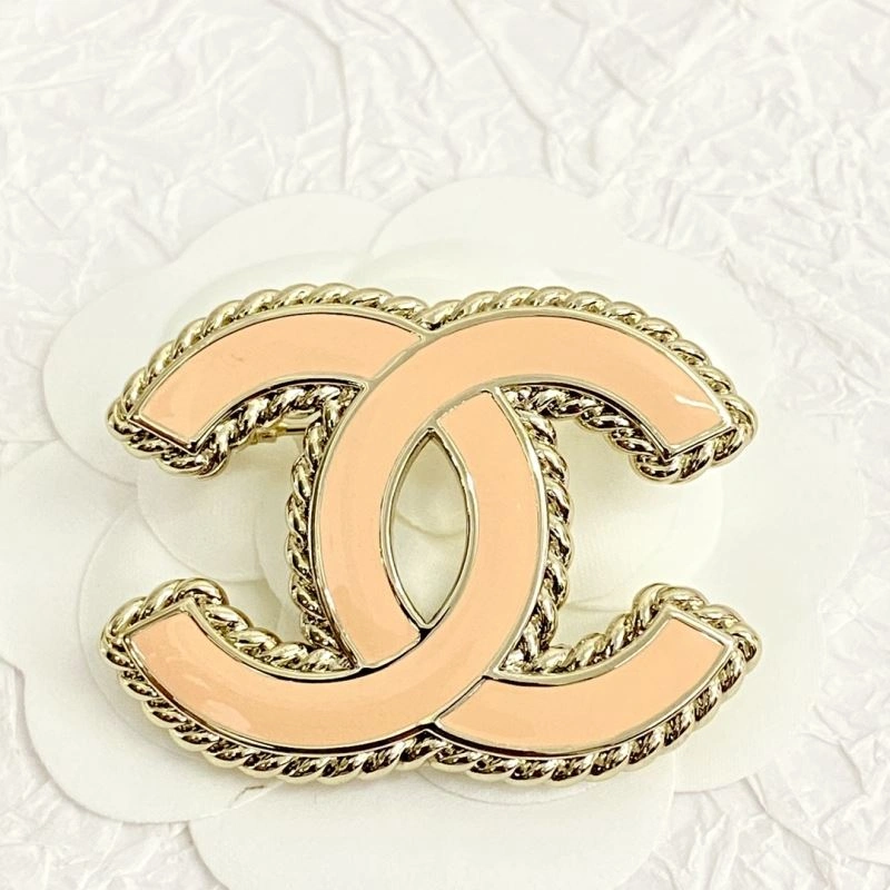Chanel Brooches Snug 231918