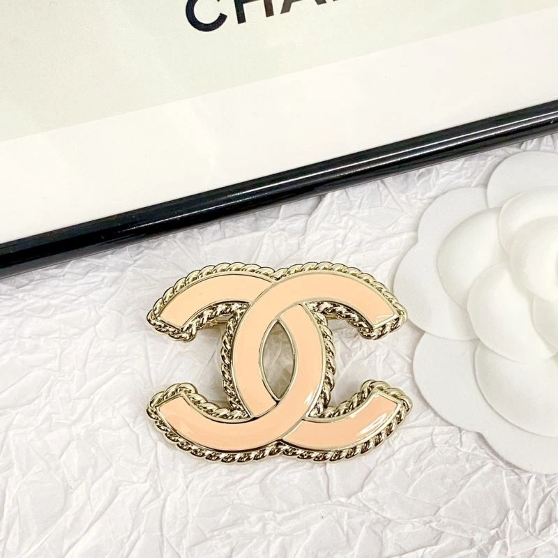 Chanel Brooches Snug 231918