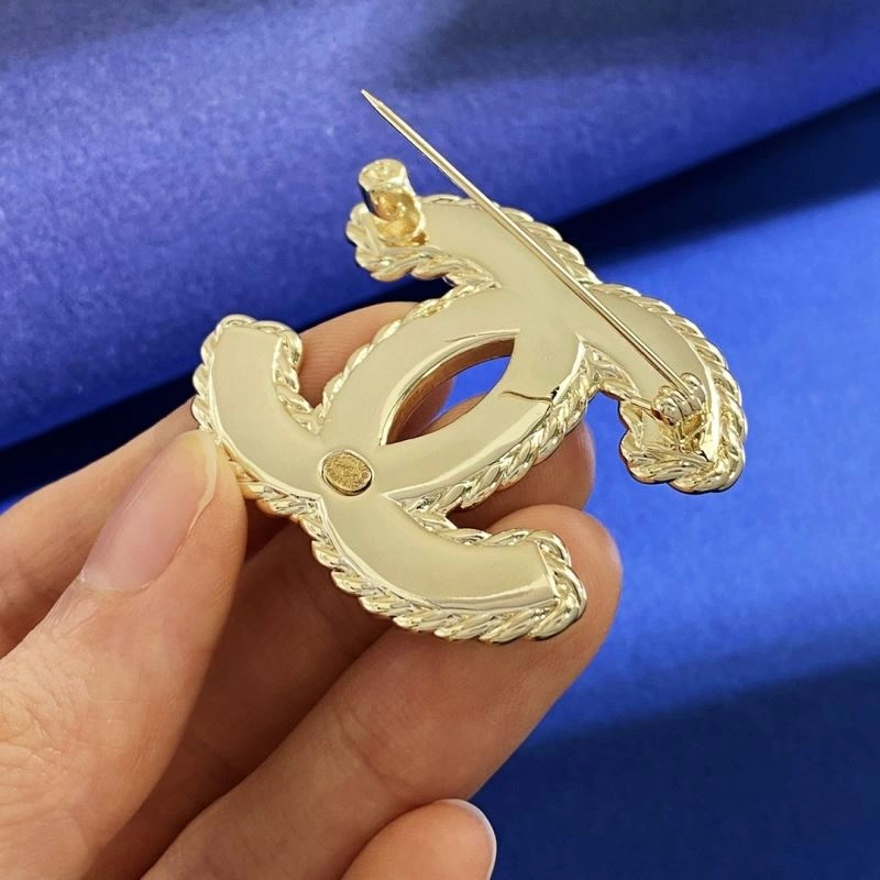 FreshLook Chanel Brooches 231919