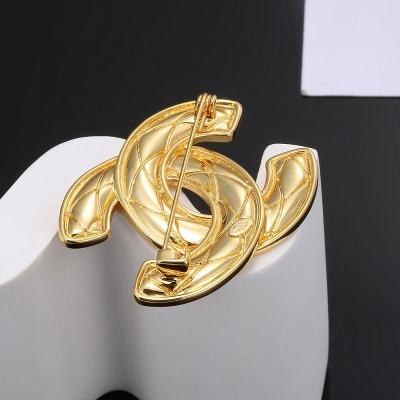 Chanel Brooches UrbanChic 231912