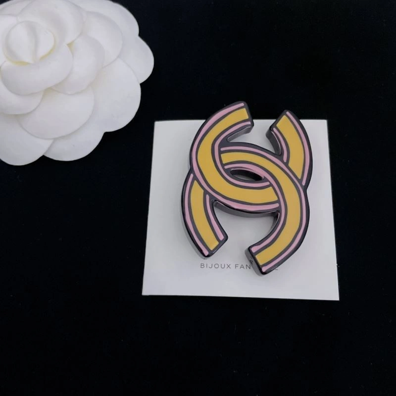 Casual Chanel Brooches 231902